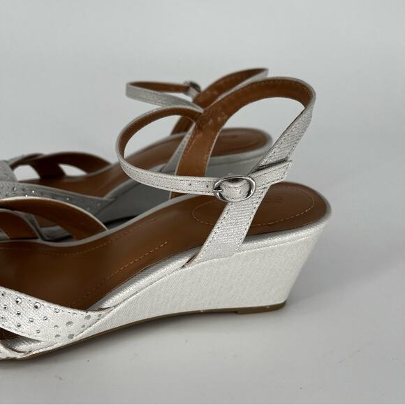 Style & Co Greyy Metallic Grey Crisscross Wedge Sandals – Size 9M - Picture 4 of 13